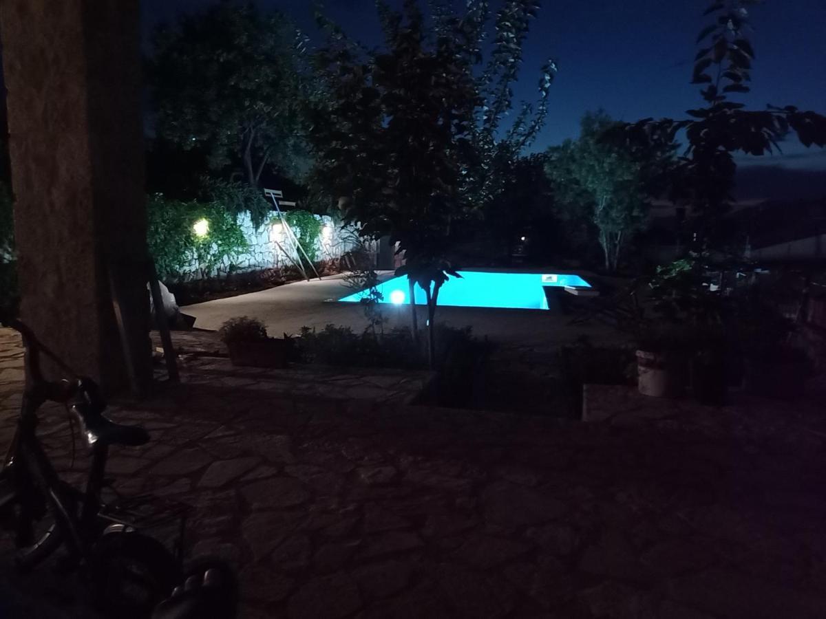 Stone Villa Uk - Dobra Voda Bar Eksteriør billede