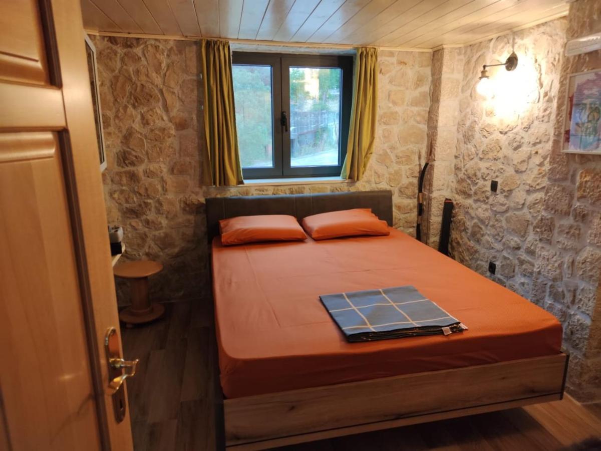 Stone Villa Uk - Dobra Voda Bar Eksteriør billede