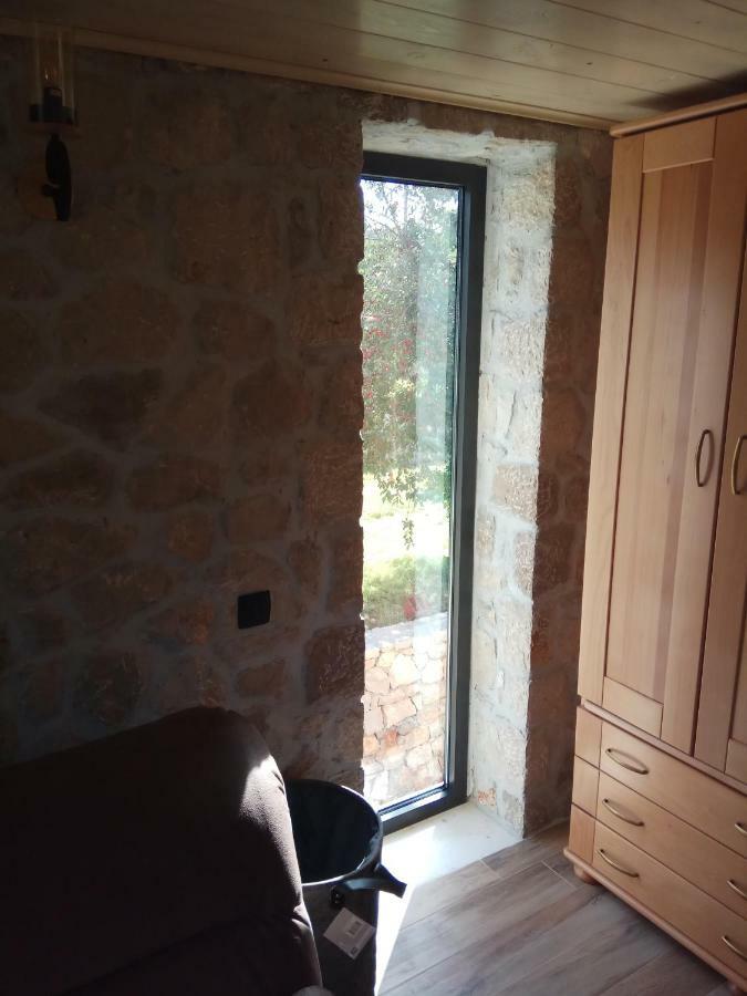 Stone Villa Uk - Dobra Voda Bar Eksteriør billede